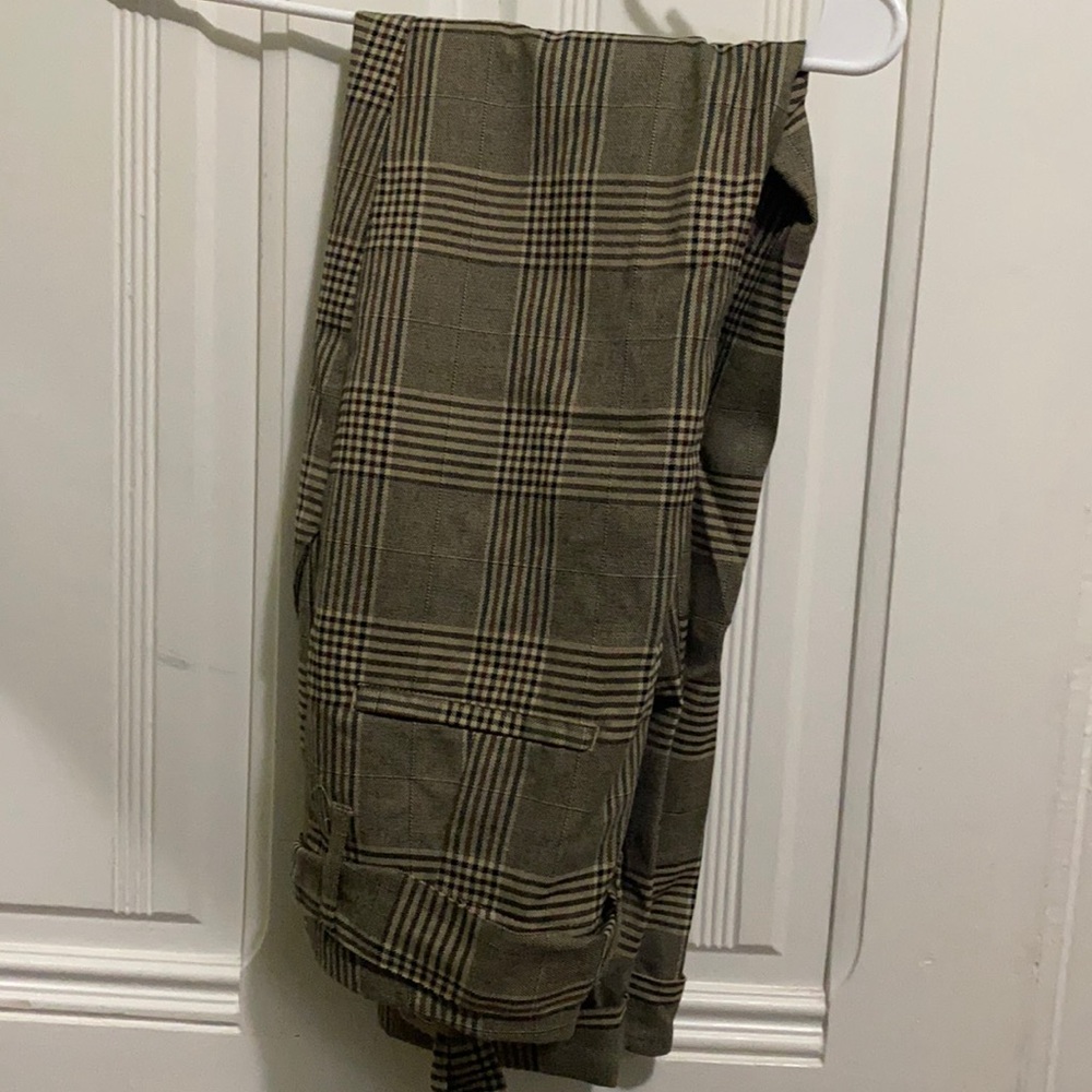 Bootcut beige plaid pants. Size Large